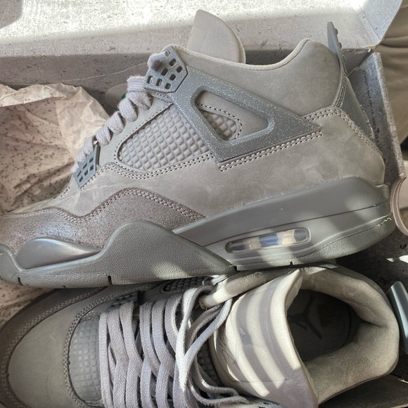 2024
Air Jordan 4 Retro SE 'Wet Cement
8.5 Men 
Gently used - Picture 3 of 10